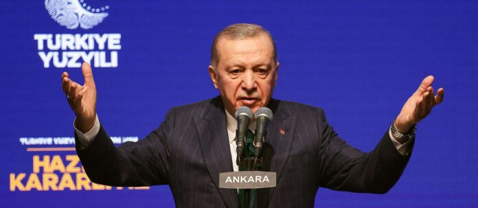Der türkische Präsident Erdogan sähe seine politischen Freunde gern im Europaparlament. Mit der neuen Dava-Partei treten von Ditib und Milli Görüs sowie vom AKP-Auslandsverein UID kommende Kandidaten bei den Europawahlen im Juni an.