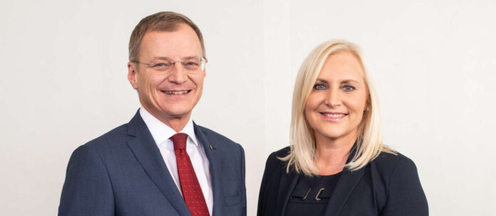Landeshauptmann Thomas Stelzer mit Europaabgeordneter und ÖVP-Delegationsleiterin Angelika Winzig.