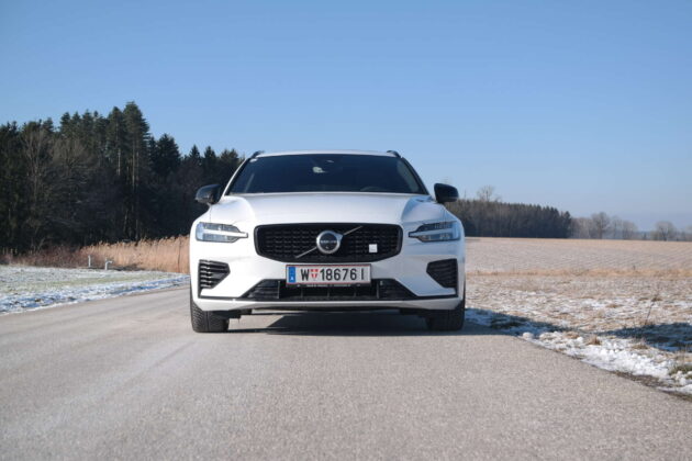 VolvoV60_3.JPG