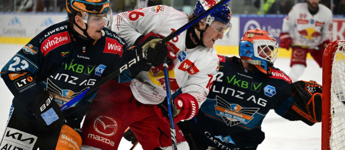 Black-Wings-Goalie Tirronen (rechts) und Verteidiger Söllinger (links) wollen Donnerstag die Salzburger wieder in die Zange nehmen