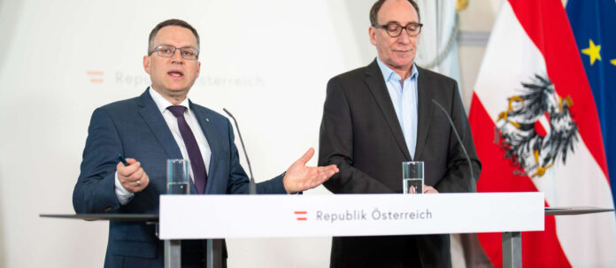 ÖVP-Klubobmann August Wöginger und Sozial- und Gesundheitsminister Johannes Rauch (Grüne) hielten nach dem Ministerrat ein Plädoyer für inklusive Beschäftigung.