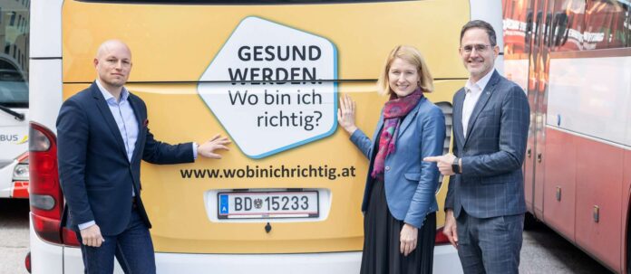 LH-Stv. Christine Haberlander, der Vorsitzende des Landesstellenausschusses der ÖGK in Oberösterreich, Michael Pecherstorfer (r.), und Istvan Steffel (ÖBB) propagieren die Kampagne zur Stärkung des Gesundheitsbewusstseins.