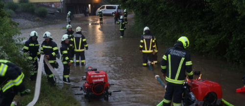 Heftiger Starkregen sorgte Anfang Juni 2023 im Raum Wels für mehr als 60 Feuerwehreinsätze.