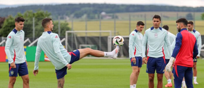 Druck haben die Spanier vor dem Albanien-Match nicht wirklich — außer, dass das Momentum aus den bisherigen Spielen verloren gehen könnte.