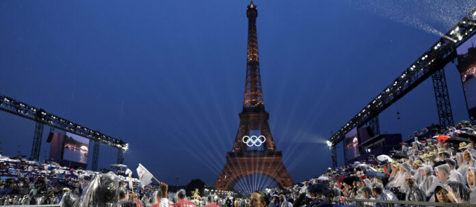 Paris-Spiele-mit-au-ergew-hnlicher-Feier-offiziell-er-ffnet