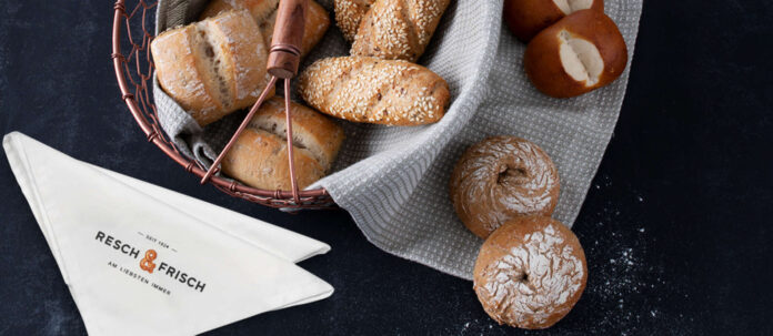 Seit 1924 wird bei Resch gebacken, ab den siebziger Jahren wurde dann auf Expansion gesetzt, Ende der achtziger Jahre kam das Resch&Frisch- System für die Gastro auf den Markt, zehn Jahre später folgte die „Back's Zuhause“-Schiene.