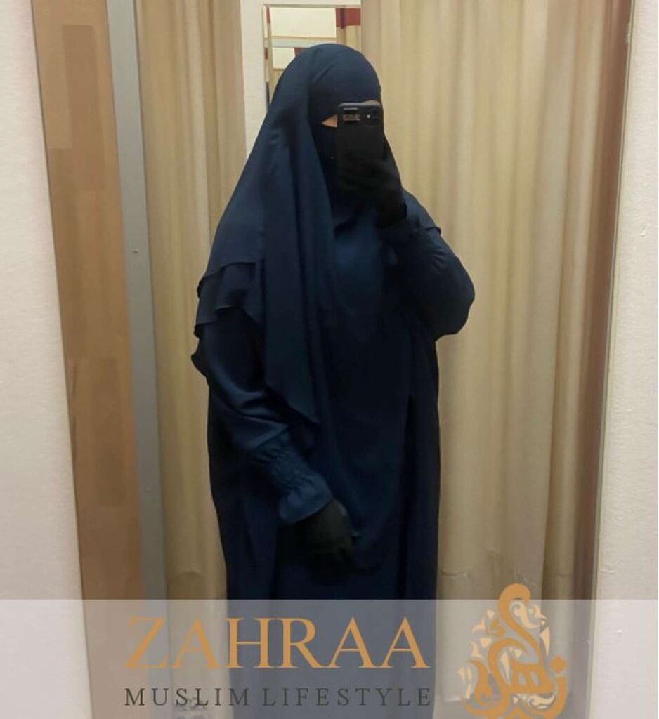 Immer öfter tragen junge Muslima nicht nur Kopftuch, sondern auch die Abaya, wie sie etwa der Meidlinger Muslim-Life-Style-Shop Zahraa anbietet. ©Screenshot: Zahraa