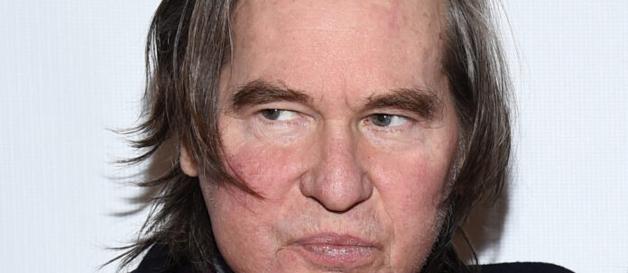 val-kilmer-wird-65-und-findet-nach-dem-krebs-stimme-wieder